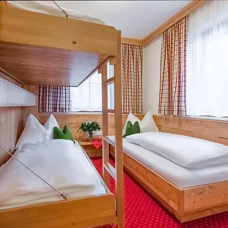 Гостьовий будинок Haus Am Dorfplatz Флахау