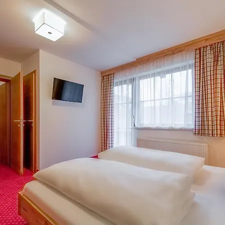 Haus Am Dorfplatz بيت ضيافة فلاخاو