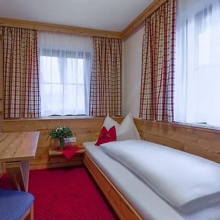 Haus Am Dorfplatz 3* Флахау