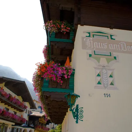Haus Am Dorfplatz Гостьовий будинок Флахау