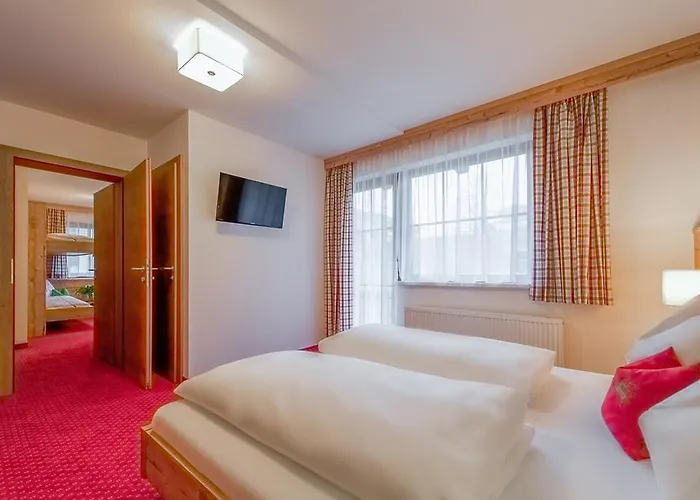 Haus Am Dorfplatz 招待所 弗拉绍