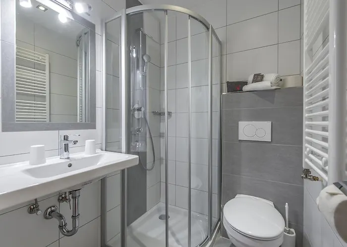 Haus Am Dorfplatz 3* 弗拉绍